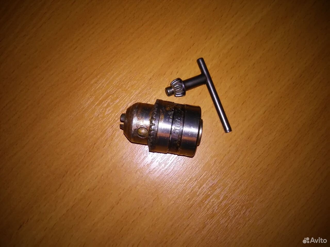 Патрон е27 тдм подвесной. Патрон для настольной лампы. Патрон подсветки номера приора. Сломан патрон. Патрон габаритов гольф 3 1.