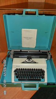 Пишущая машинка Любава пп 305-01 1991г