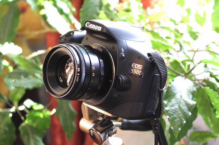 Продам Canon 550 D