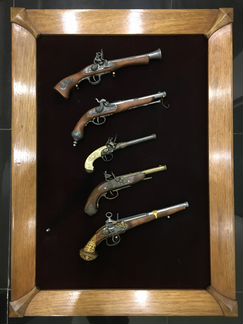 Коллекция испанских кремниевых пистолетов