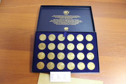 Набор пямятных медалей Летних Олимпийских Игр 1984