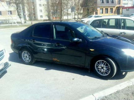 Ford Focus 1.6 МТ, 2001, седан