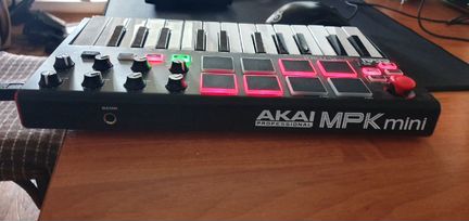 Midi клавиатура akai MKP mini