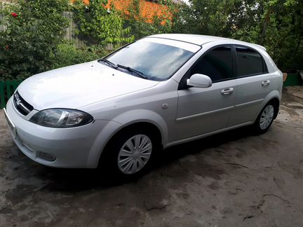 Chevrolet Lacetti 1.6 МТ, 2009, хетчбэк