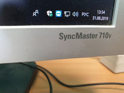 Монитор SAMSUNG SyncMaster 710v