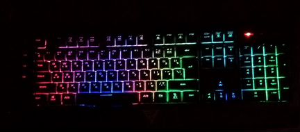 Игровая клавиатура Gamdias с подсветкой