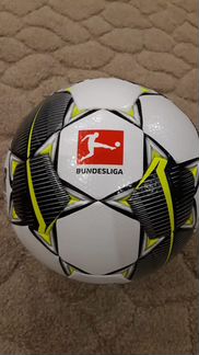Футбольный мяч Derbystar Bundesliga Brillant TT