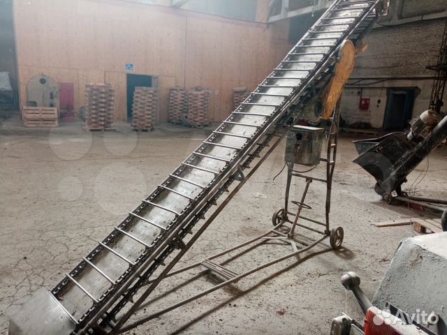 Конвейер ленточный наклонный 6000/600. Ленточный погрузчик зерна. Конвейер ленточный бу. Конвейер ленточный бу. Тпл-600 ленточный транспортер.