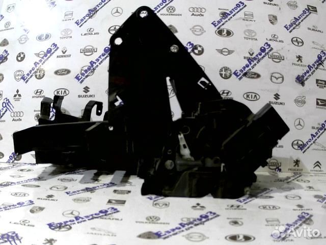 Замок двери передней левой Ford Focus II 2005-2008