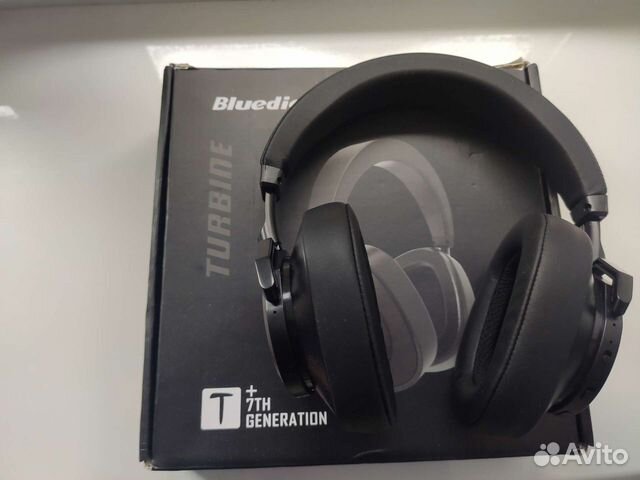 Наушники проводные, кубики