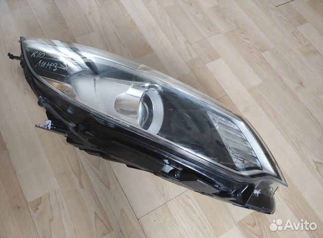 Фара дефект крепления левая Kia Rio 2015