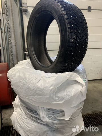 Nokian Tyres Hakkapeliitta 9 215/55 R17 98T