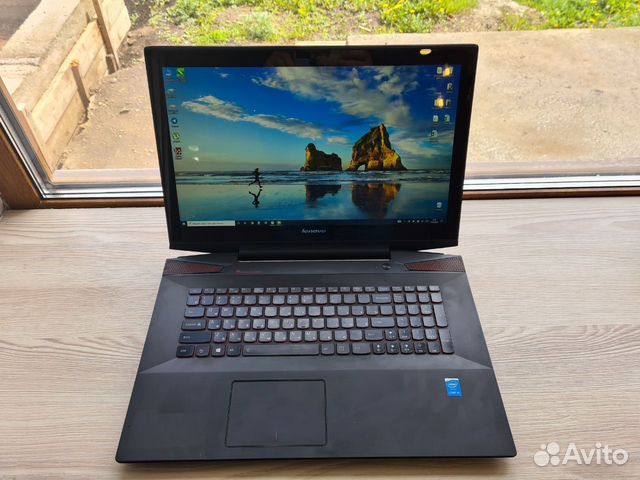 Приятный ноутбук 17'