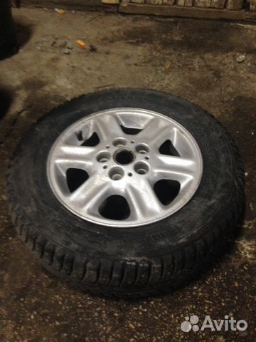 Колесо с резиной 205/65 R15 зима на Freelander 1 Колесо с резиной 205/65 R15 зима на Freelander 1