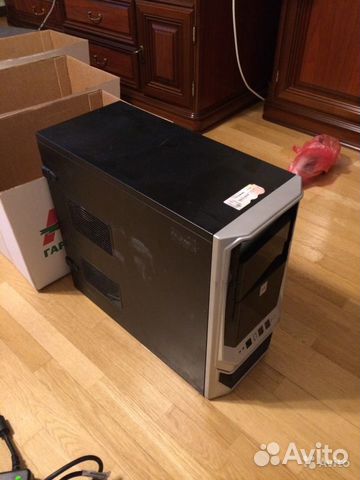 Корпус ATX в отличном состоянии с наклейкой