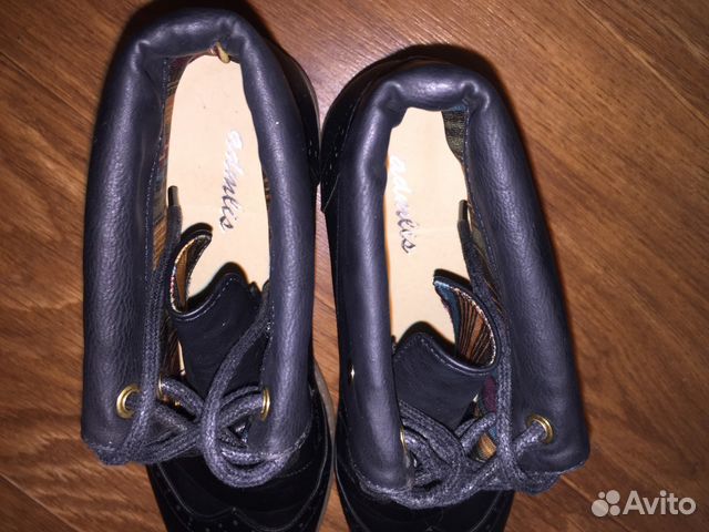 Женские ботинки