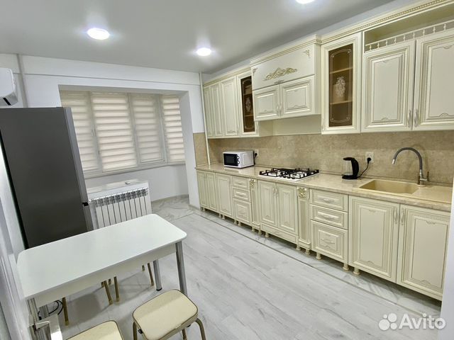 

3-к. квартира, 90 м², 1/10 эт.