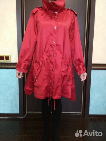 Ярко-красный весенний плащ zara Ярко-красный весенний плащ zara