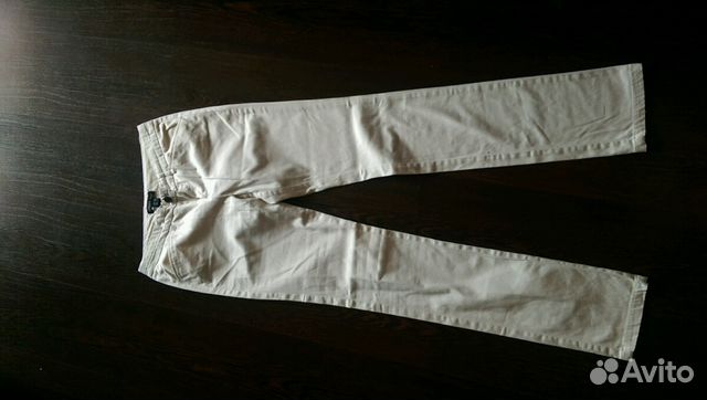 Брюки Mango. 2 пары,беж.и черные Брюки Mango. 2 пары,беж.и черные