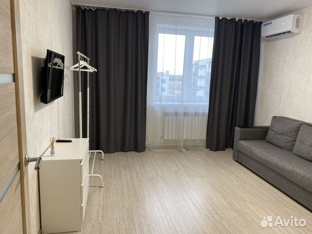 

1-к. квартира, 35 м², 4/4 эт.