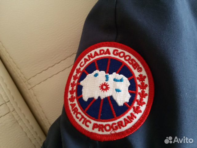 Куртка пуховая Canada Goose Куртка пуховая Canada Goose