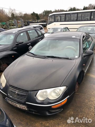 В разборе chrysler 300M 2003