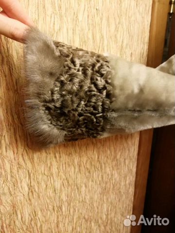 Шуба из мутона с отделкой из норки Шуба из мутона с отделкой из норки