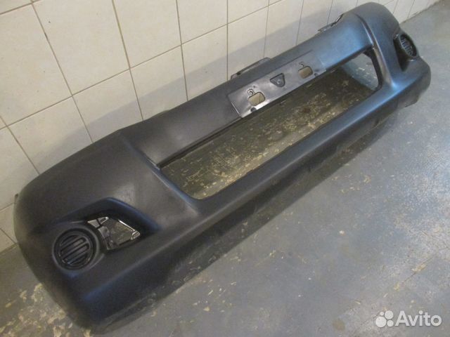 Бампер передний Toyota Hilux 46527