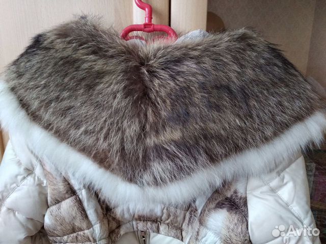 Пальто зимнее с натуральным мехом Пальто зимнее с натуральным мехом