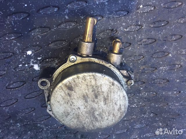 Вакуумный насос на Range Rover Sport, 3.0л, 245 л Вакуумный насос на Range Rover Sport, 3.0л, 245 л