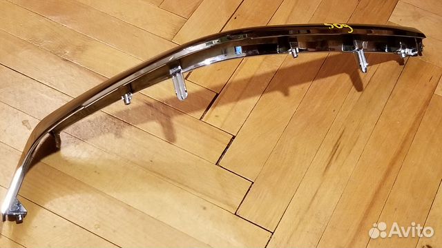 Молдинг решетки радиатора правый Mazda 3 15-19г Молдинг решетки радиатора правый Mazda 3 15-19г