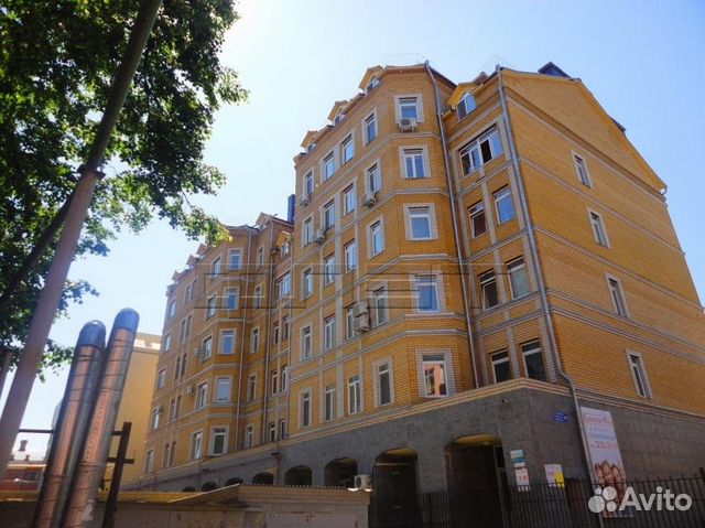 Продам торговое помещение, 268 м²