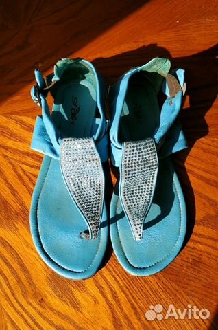 Кожаные босоножки через палец 40 размер Кожаные босоножки через палец 40 размер