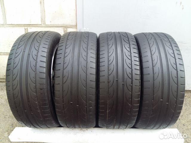 Комплект шин Hancook V12 evo2 245 / 45R19 Комплект шин Hancook V12 evo2 245 / 45R19