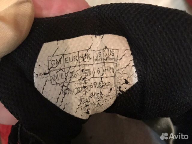 Продам кроссовки