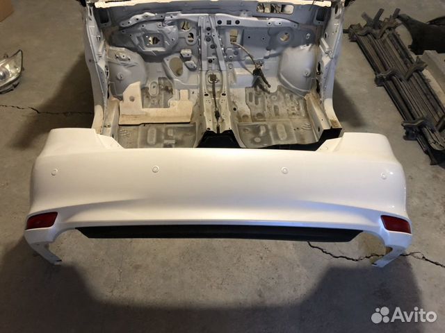 Бампер задний (перламутровый) на Toyota Camry V55