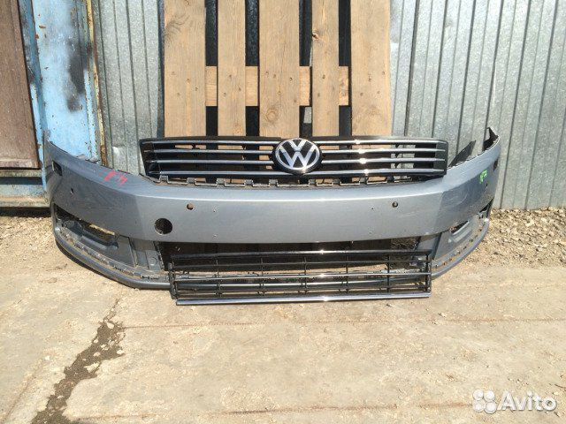 Бампер черный Vw Passat B7 Volkswagen