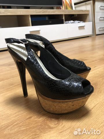 Босоножки на платформе Carnaby 40р Босоножки на платформе Carnaby 40р