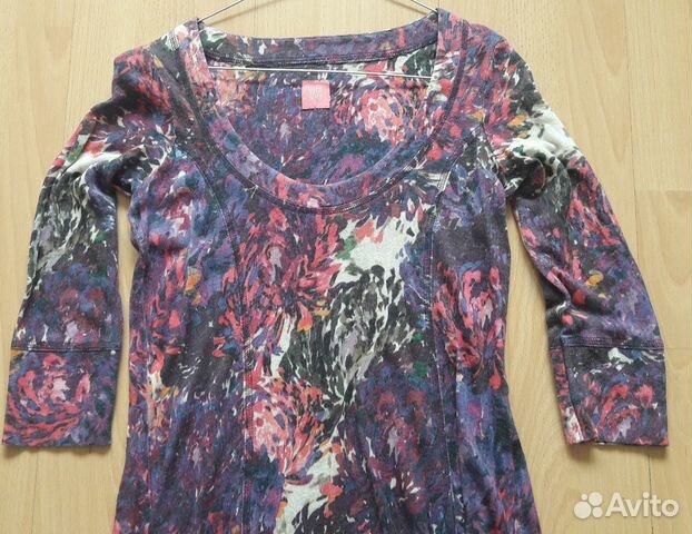 Kiki новое красивое трикотажное платье Kiki новое красивое трикотажное платье