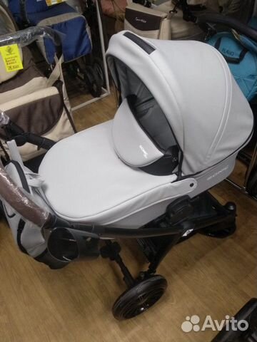 Коляска из экокожи 3 в 1. Новая