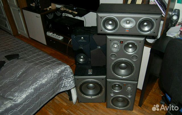 Колонки JBL E50 Колонки JBL E50
