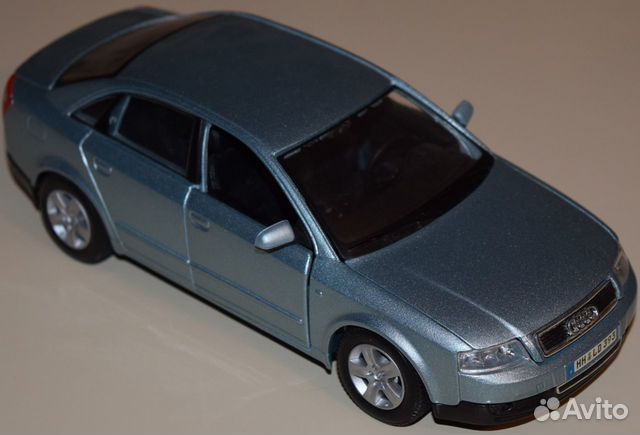 Масштабная модель автомобиля Audi A4 масштаб 1/24 Масштабная модель автомобиля Audi A4 масштаб 1/24