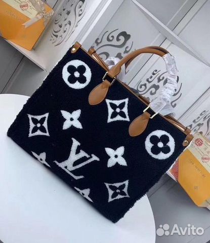 Новая женская сумка из меха Louis Vuitton Новая женская сумка из меха Louis Vuitton