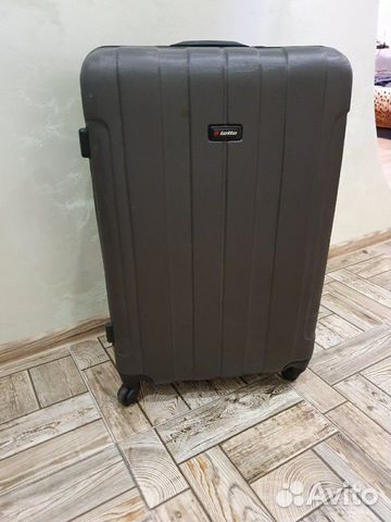 Чемодан на колесах Чемодан на колесах