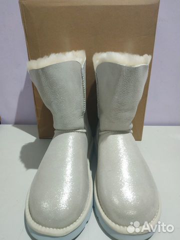 UGG Australia Угги белые с пуговкой страз новые