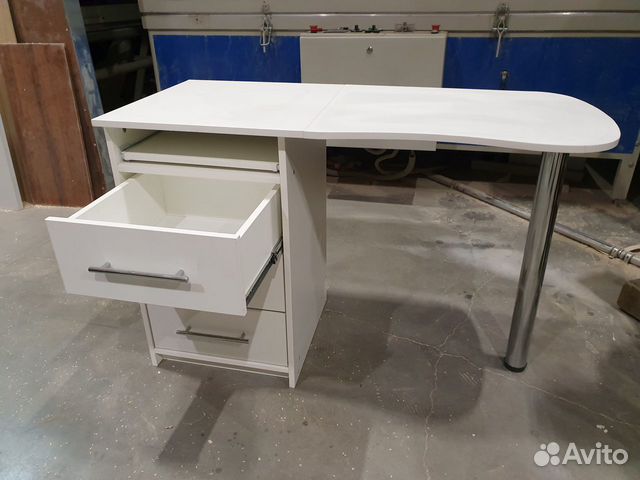 Новый маникюрный стол складной