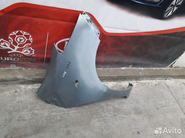 Крыло переднее правое Toyota Vitz Крыло переднее правое Toyota Vitz