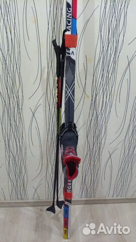 Беговые лыжи с ботинками и палками