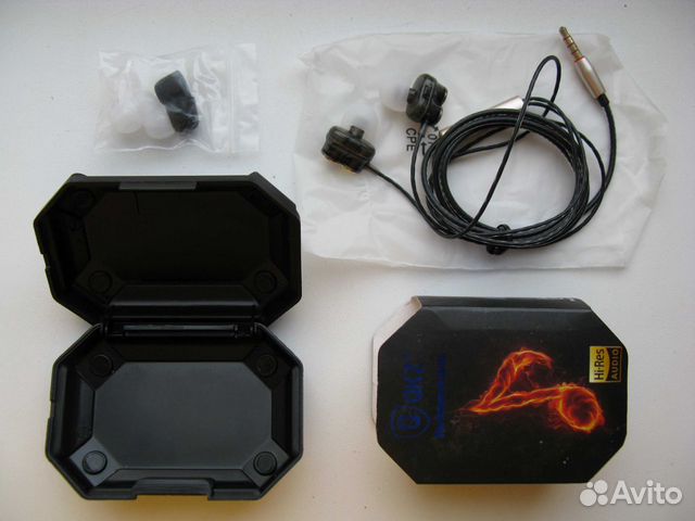 Буржуйские проводные наушники