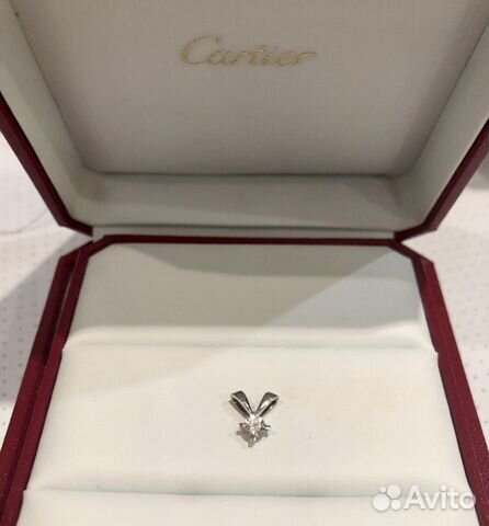 Кулон из белого золота с чистым бриллиантом 0,12 Кулон из белого золота с чистым бриллиантом 0,12